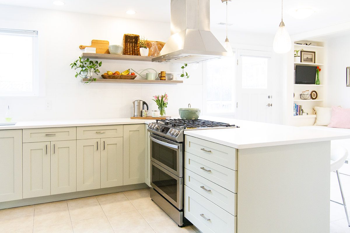 Anne-Kitchen-Side