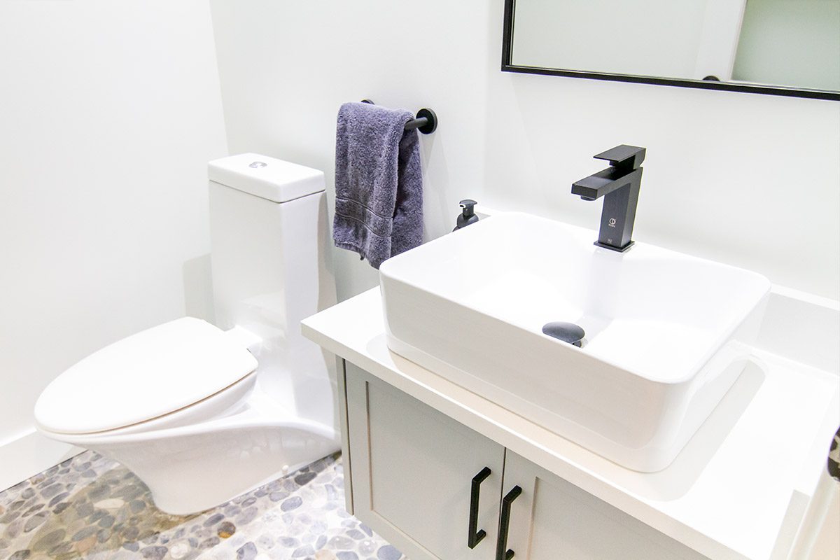Gord-Meredith-bathroom-after