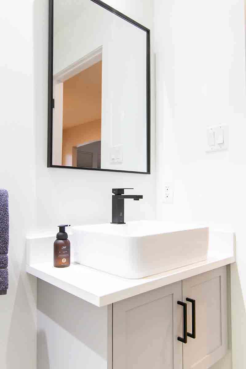 Gord-bathroom-1